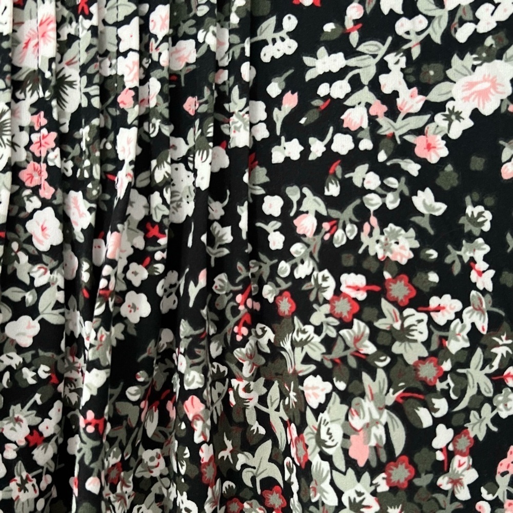 NWOT Floral Sleeveless Women's Top - Black, Pink, white, green - Picture 3 of 3